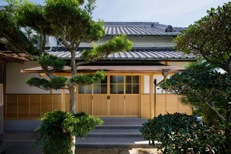 田園に建つ古民家再生工事／岡山市南区