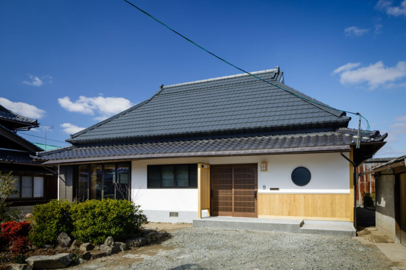 賑やかに暮らす草屋古民家改修／赤磐市